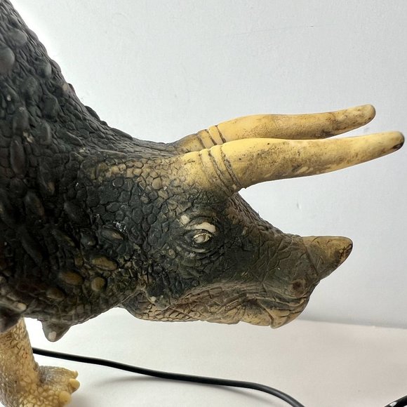 Vintage 1997 Lost World Remote Control Triceratops - Picture 4 of 8